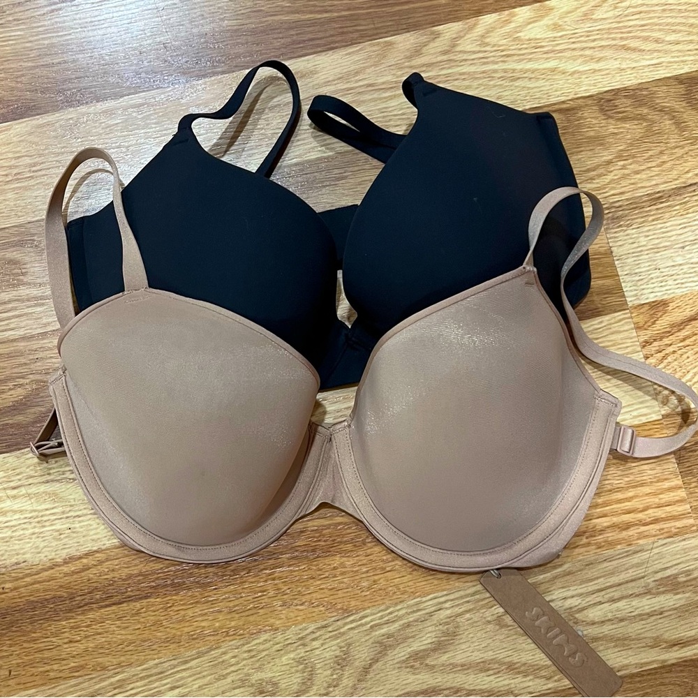 NWT!!! X2- 32 DD SKIMS